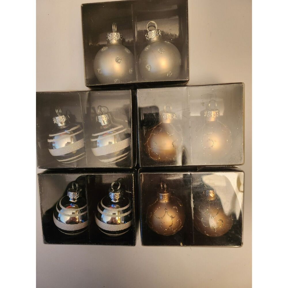 10 Christmas Ornament Place card Holders B25